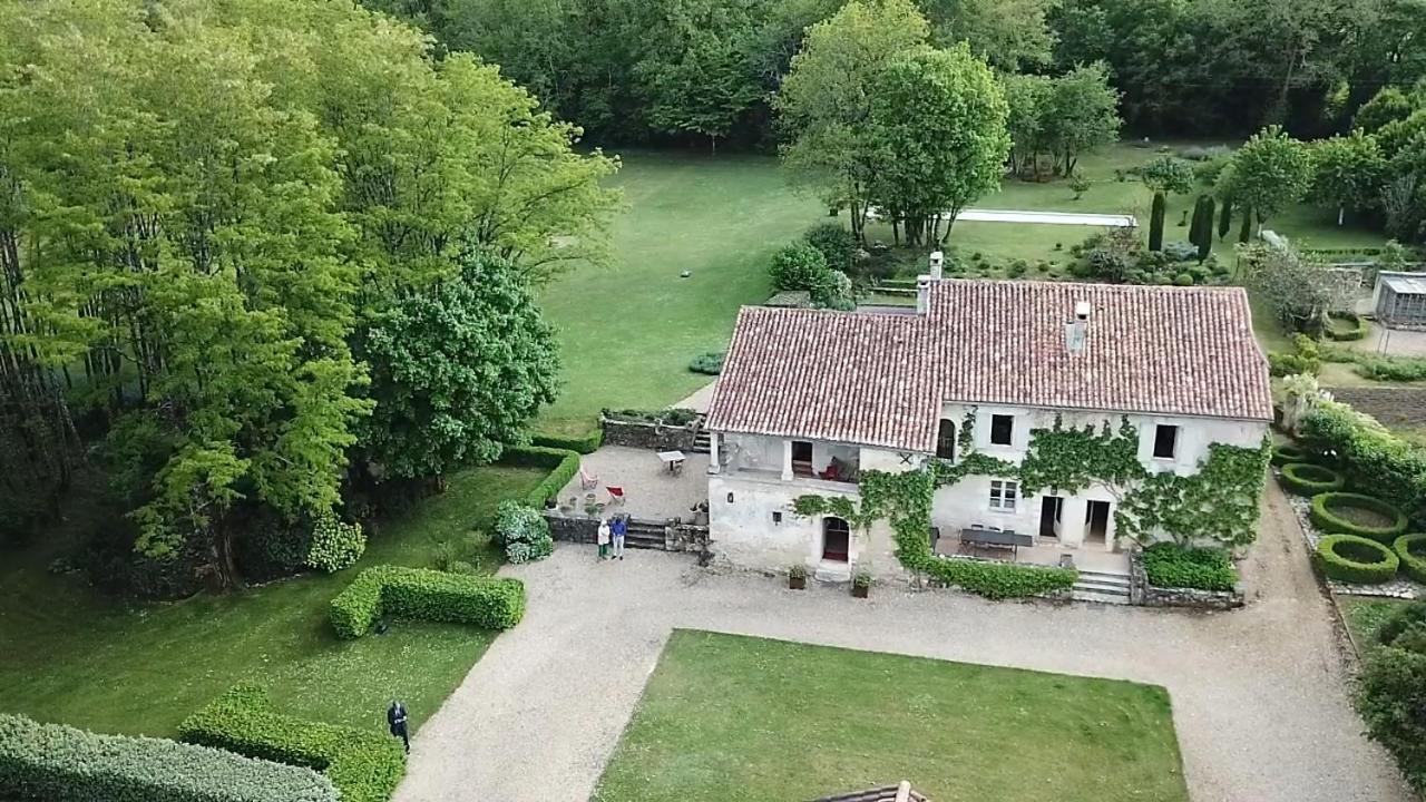 La Croix Des Granges Bed & Breakfast Chapdeuil Dış mekan fotoğraf